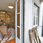 Rustic Flat At Lisbon\'S Heart